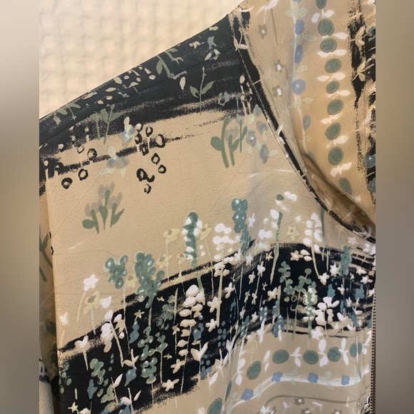 Teddi Floral Zipper Jacket - Picture 2 of 4